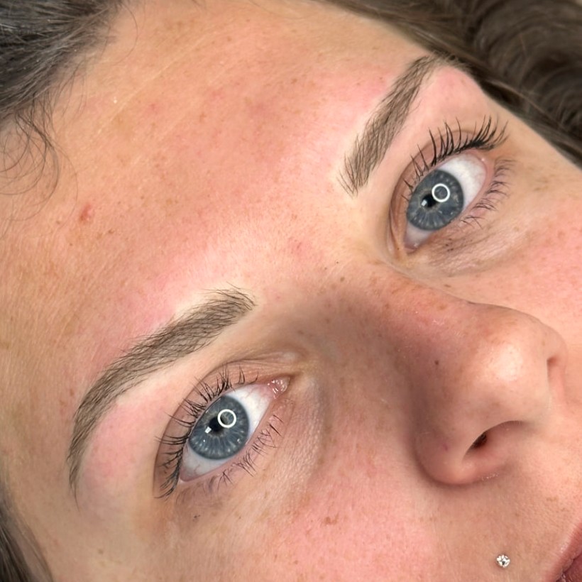 Maquillage semi-permanent